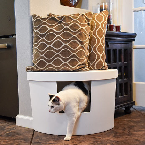 Kitangle Seamless Covered Litter Box :: Corner Style Front Entry