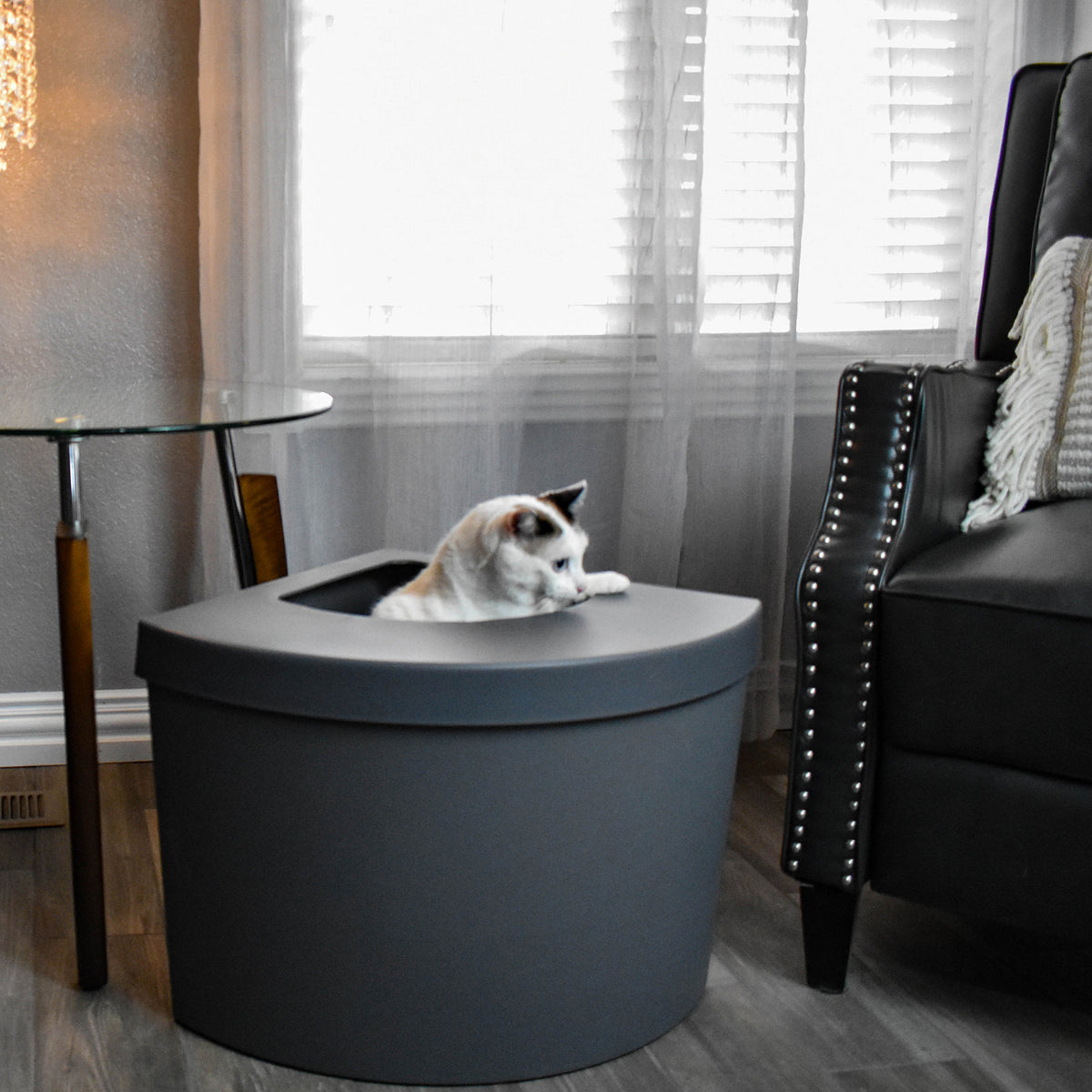 Kitangle Seamless Covered Litter Box :: Corner Style Top Entry